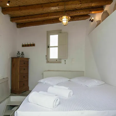 Hora * Serifos Town